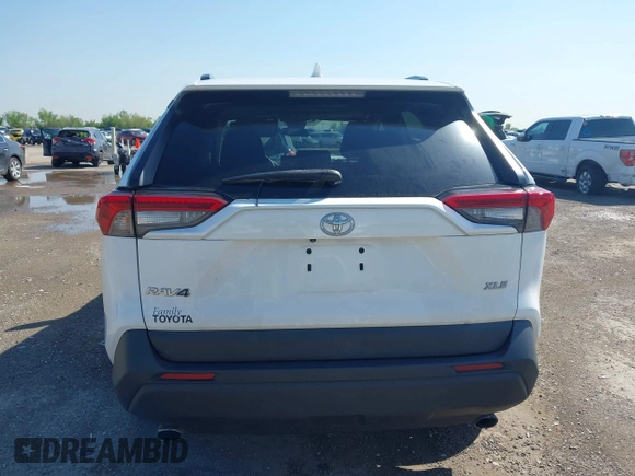 2019 Toyota RAV4 XLE with VIN 2T3W1RFV9KC005888, listed as a IAAI auction lot 41965679 with 155,974 mi miles. Bid and sale history available at carsss.com. Image 16.