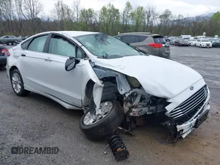 2020 Ford Fusion SE z VIN 3FA6P0LU2LR219671, wystawiony jako IAAI lot #41996821 z przebiegiem Nie podano mil oraz . Historia ofert i sprzedaży dostępna na DreamBid. Obrazek 6.