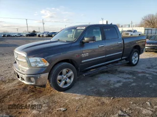 2015 Ram 1500 Lone Star z VIN 1C6RR7TM1FS687241, wystawiony jako Copart lot #84200074 z przebiegiem 98 106 mil mil oraz Czysty tytuł • Clean title. Historia ofert i sprzedaży dostępna na DreamBid. Obrazek 1.