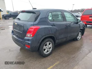 2019 Chevrolet Trax LS with VIN 3GNCJNSB9KL184972, listed as a IAAI auction lot 41724874 with 112,114 mi miles. Bid and sale history available at carsss.com. Image 4.