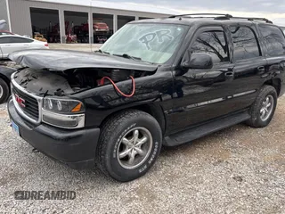 2002 GMC Yukon SLE z VIN 1GKEC13Z62R254487, wystawiony jako Copart lot #47266555 z przebiegiem 281 876 mil mil oraz Czysty tytuł • Clean title. Historia ofert i sprzedaży dostępna na DreamBid. Obrazek 2.