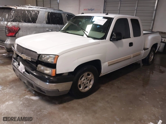 2004 Chevrolet Silverado 1500 LS with VIN 1GCEC19T44Z307589, listed as a IAAI auction lot 41561711 with 206,007 mi miles. Bid and sale history available at carsss.com. Image 18.