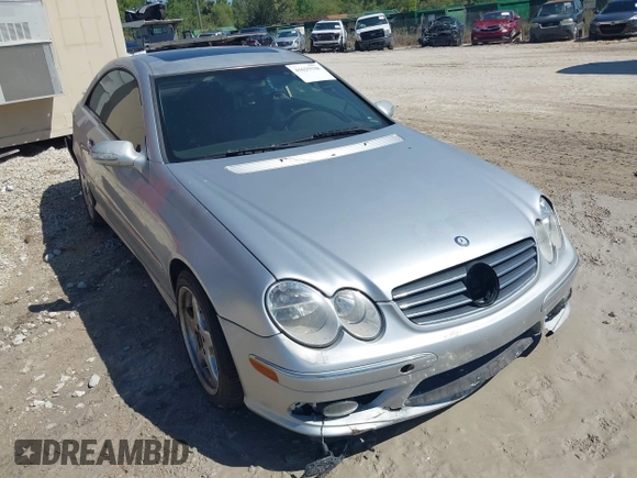 2004 Mercedes-Benz CLK-Class 5.0L with VIN WDBTJ75J54F076383, listed as a IAAI auction lot 41625538 with 160,585 mi miles. Bid and sale history available at carsss.com. Image 1.