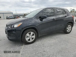 2021 Chevrolet Trax LS z VIN KL7CJKSB4MB339128, wystawiony jako Copart lot #50547525 z przebiegiem 44 440 mil mil oraz Szkoda całkowita • Salvage title. Historia ofert i sprzedaży dostępna na DreamBid. Obrazek 1.