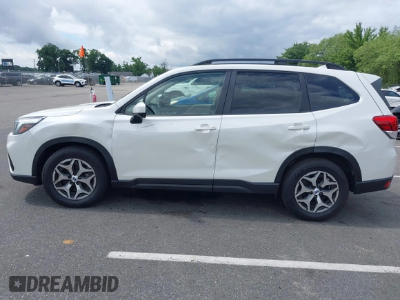 2019 Subaru Forester Premium with VIN JF2SKAEC5KH564387, listed as a IAAI auction lot 39915371 with 57,331 mi miles. Bid and sale history available at carsss.com. Image 6.