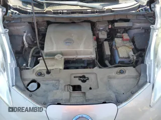 2015 Nissan LEAF S z VIN 1N4AZ0CP2FC303068, wystawiony jako Copart lot #55519835 z przebiegiem 93 618 mil mil oraz Szkoda całkowita • Salvage title. Historia ofert i sprzedaży dostępna na DreamBid. Obrazek 11.