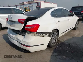 2015 Kia Cadenza Premium with VIN KNALN4D70F5196706, listed as a IAAI auction lot 41262917 with 189,340 mi miles. Bid and sale history available at carsss.com. Image 4.