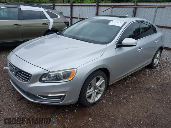 2014 Volvo S60 T5 with VIN YV1612FS0E1291364, listed as a IAAI auction lot 42130425 with 140,497 mi miles. Bid and sale history available at carsss.com. Image 2.