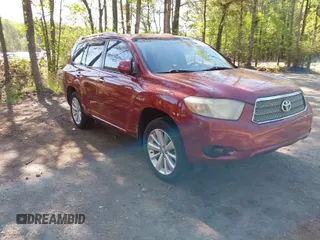2008 Toyota Highlander Hybrid with VIN JTEEW41A582009419, listed as a IAAI auction lot 42068045 with 179,473 mi miles. Bid and sale history available at carsss.com. Image 1.