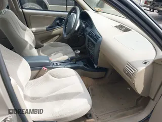2000 Chevrolet Cavalier LS z VIN 1G1JF5244Y7175895, wystawiony jako IAAI lot #42360733 z przebiegiem 30 680 mil mil oraz . Historia ofert i sprzedaży dostępna na DreamBid. Obrazek 5.
