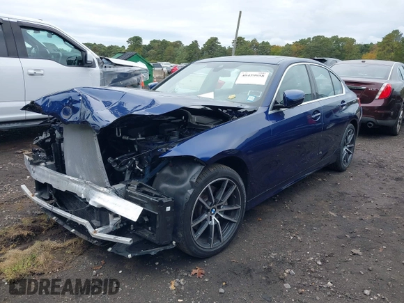 2020 BMW 3 Series 330i xDrive with VIN 3MW5R7J00L8B36008, listed as a IAAI auction lot 40459958 with 32,465 mi miles. Bid and sale history available at carsss.com. Image 6.