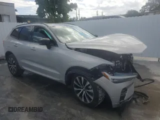 2025 Volvo XC60 Plus с VIN YV4M12RC1S1091670, выставлен на аукционе Copart как лот 47518085 с пробегом 3 972 миль миль и Списание • Salvage title. История ставок и продаж доступна на DreamBid. Изображение 4.
