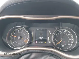 2015 Jeep Cherokee Latitude with VIN 1C4PJLCB0FW601862, listed as a IAAI auction lot 41931048 with 100,705 mi miles and . Bid and sale history available at DreamBid. Image 7.