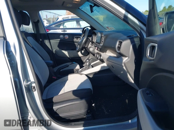 2022 Hyundai Venue SEL with VIN KMHRC8A35NU133080, listed as a IAAI auction lot 40300938 with 95,510 mi miles and . Bid and sale history available at DreamBid. Image 5.