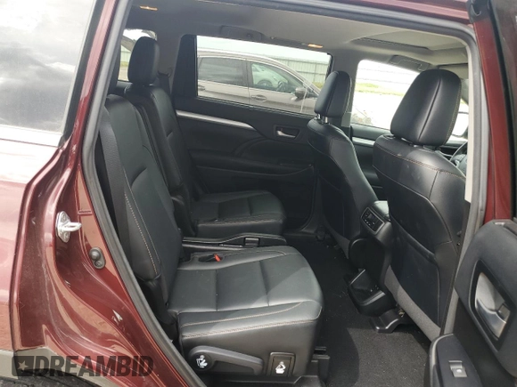 2018 Toyota Highlander SE with VIN 5TDJZRFH3JS494235, listed as a Copart auction lot 57256135 with 69,059 mi miles and Clean title. Bid and sale history available at DreamBid. Image 11.