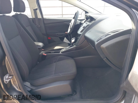 2015 Ford Focus SE with VIN 1FADP3K2XFL306858, listed as a IAAI auction lot 41895767 with 79,566 mi miles. Bid and sale history available at carsss.com. Image 5.