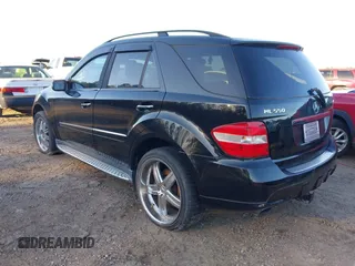 2008 Mercedes-Benz M 550 with VIN 4JGBB72E98A419096, listed as a IAAI auction lot 41808764 with 186,038 mi miles and . Bid and sale history available at carsss.com. Image 3.