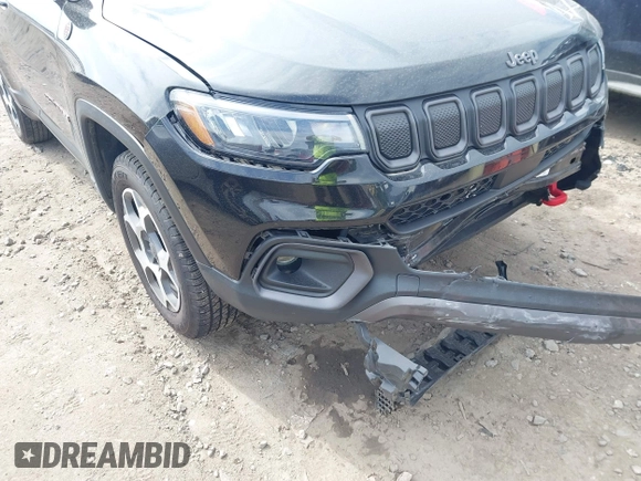 2022 Jeep Compass Trailhawk with VIN 3C4NJDDB8NT114134, listed as a IAAI auction lot 42428245 with 34,589 mi miles and . Bid and sale history available at DreamBid. Image 17.