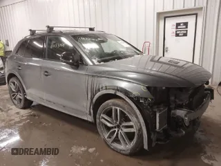 2019 Audi SQ5 Premium Plus z VIN WA1B4AFY1K2097033, wystawiony jako IAAI lot #41433068 z przebiegiem 47 730 mil mil oraz . Historia ofert i sprzedaży dostępna na DreamBid. Obrazek 1.