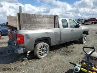2007 Chevrolet Silverado 1500 LT w/1LT with VIN 1GCEC14067Z638725, listed as a Copart auction lot 49647525 with 510,313 mi miles and Clean Title. Bid and sale history available at carsss.com. Image 3.