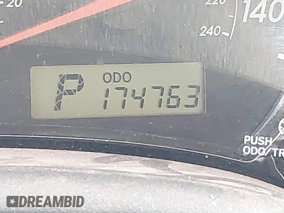 2013 Toyota Corolla L with VIN 5YFBU4EE5DP136810, listed as a IAAI auction lot 41035968 with 174,763 mi miles. Bid and sale history available at carsss.com. Image 16.