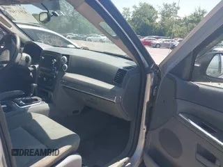 2005 Jeep Grand Cherokee Laredo with VIN 1J4HR48N05C540139, listed as a IAAI auction lot 42813549 with 134,908 mi miles and . Bid and sale history available at DreamBid. Image 5.