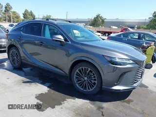 2025 Lexus RX 350h z VIN 2T2BBMCA8SC070896, wystawiony jako IAAI lot #42511577 z przebiegiem 4 563 mil mil oraz . Historia ofert i sprzedaży dostępna na DreamBid. Obrazek 1.