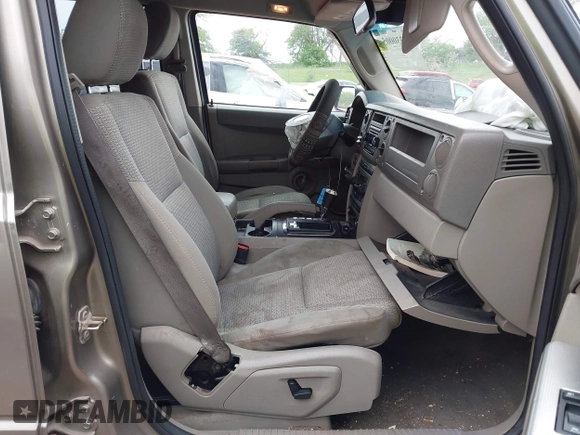 2006 Jeep Commander с VIN 1J8HG48N06C275065, выставлен на аукционе IAAI как лот 42330005 с пробегом 196 924 миль миль и . История ставок и продаж доступна на DreamBid. Изображение 5.