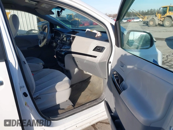 2014 Toyota Sienna LE AAS with VIN 5TDKK3DC2ES483679, listed as a IAAI auction lot 41547261 with 142,697 mi miles. Bid and sale history available at carsss.com. Image 5.