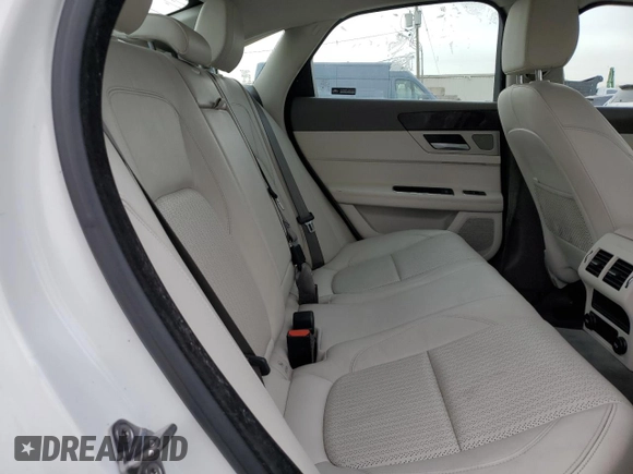 2016 Jaguar XF 35t Prestige with VIN SAJBK4BV6GCY18412, listed as a Copart auction lot 80881134 with 91,657 mi miles and Clean Title. Bid and sale history available at carsss.com. Image 10.