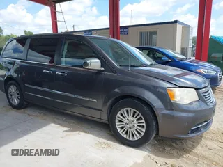 2015 Chrysler Town & Country Limited Platinum with VIN 2C4RC1GG9FR528125, listed as a IAAI auction lot 41925382 with 126,796 mi miles. Bid and sale history available at carsss.com. Image 13.