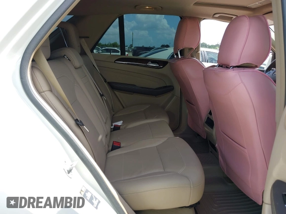 2013 Mercedes-Benz M 350 with VIN 4JGDA5HB9DA220024, listed as a IAAI auction lot 42531042 with 132,702 mi miles and . Bid and sale history available at DreamBid. Image 8.