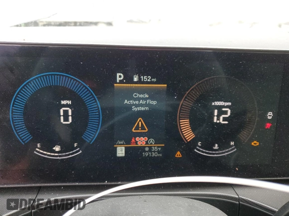 2024 Hyundai Santa Fe SE with VIN 5NMP1DGL2RH035865, listed as a Copart auction lot 84512534 with 19,130 mi miles and Salvage title. Bid and sale history available at DreamBid. Image 9.