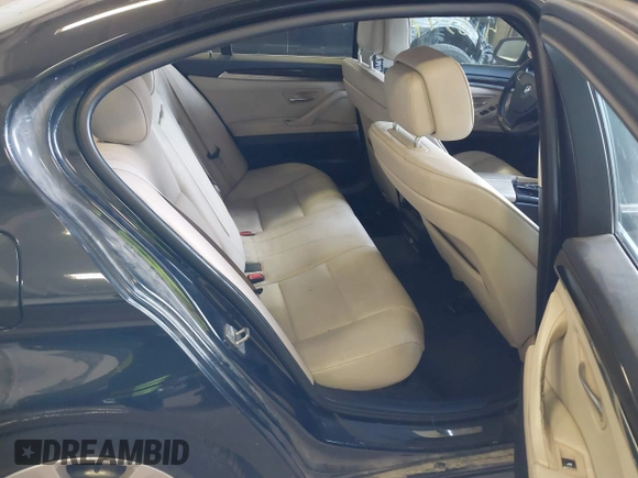 2011 BMW 5 Series 528i with VIN WBAFR1C50BC736884, listed as a IAAI auction lot 41834787 with 284,117 mi miles and . Bid and sale history available at carsss.com. Image 8.