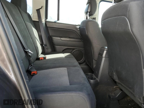 2014 Jeep Patriot Latitude with VIN 1C4NJRFB1ED727017, listed as a Copart auction lot 61660885 with 151,097 mi miles and Salvage title. Bid and sale history available at DreamBid. Image 10.