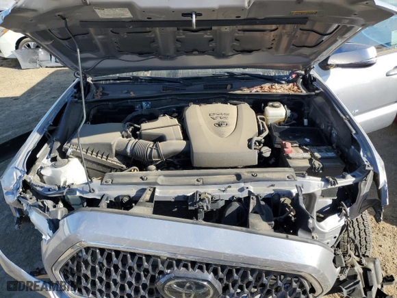 2019 Toyota Tacoma 4WD SR5 with VIN 3TMDZ5BN0KM078758, listed as a Copart auction lot 48088105 with 47,058 mi miles and Salvage Title. Bid and sale history available at carsss.com. Image 13.