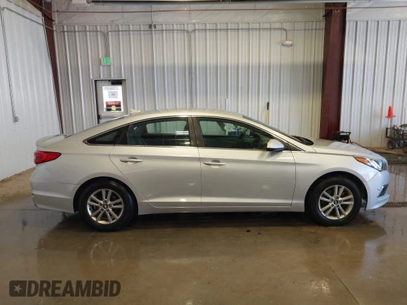 2017 Hyundai Sonata SE with VIN 5NPE24AF1HH519230, listed as a IAAI auction lot 42170589 with 189,017 mi miles and . Bid and sale history available at DreamBid. Image 13.