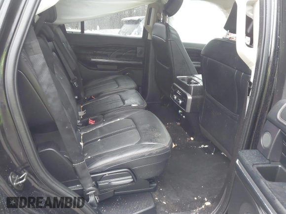 2019 Ford Expedition Platinum with VIN 1FMJU1MT5KEA25576, listed as a IAAI auction lot 40991021 with 44,446 mi miles. Bid and sale history available at carsss.com. Image 8.