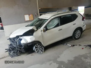 2020 Nissan Rogue SV z VIN JN8AT2MT9LW004615, wystawiony jako Copart lot #59427475 z przebiegiem 98 659 mil mil oraz Szkoda całkowita • Salvage title. Historia ofert i sprzedaży dostępna na DreamBid. Obrazek 1.