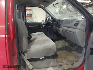 2000 Ford Super Duty F-250 XL with VIN 1FTNF21L0YEB96710, listed as a IAAI auction lot 41534150 with 296,680 mi miles. Bid and sale history available at carsss.com. Image 5.