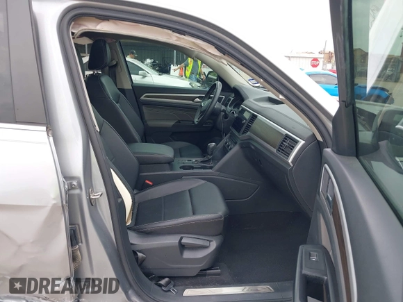 2021 Volkswagen Atlas SE с VIN 1V2JR2CA2MC539992, выставлен на аукционе IAAI как лот 42133933 с пробегом 82 287 миль миль и . История ставок и продаж доступна на DreamBid. Изображение 5.