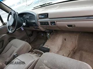1993 Ford F-250 with VIN 1FTHX26M7PKA39302, listed as a Copart auction lot 43181105 with 274,377 mi miles and Salvage Title. Bid and sale history available at carsss.com. Image 8.