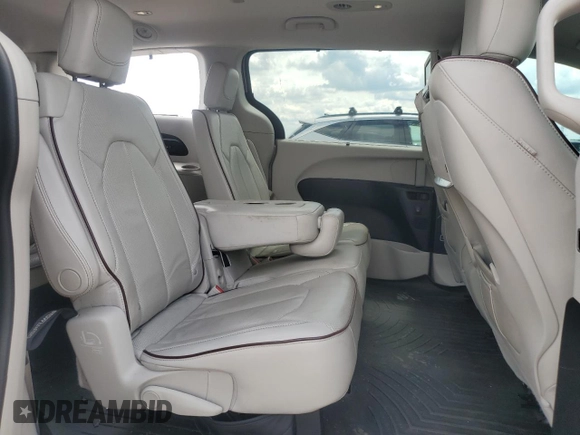 2017 Chrysler Pacifica Limited with VIN 2C4RC1GG3HR616218, listed as a Copart auction lot 58342445 with 53,536 mi miles and Salvage title. Bid and sale history available at DreamBid. Image 11.