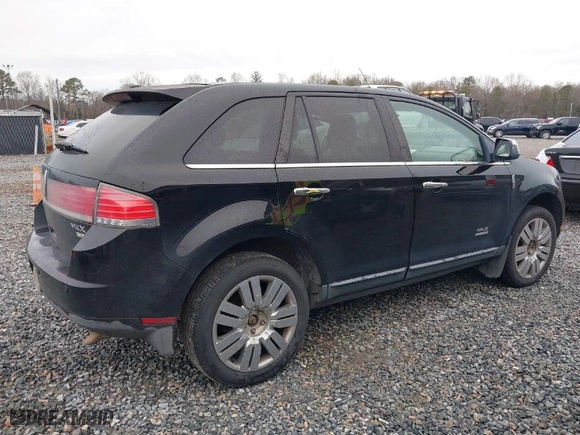 2009 Lincoln MKX with VIN 2LMDU88C49BJ00892, listed as a IAAI auction lot 41325664 with 207,002 mi miles. Bid and sale history available at carsss.com. Image 4.