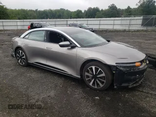 2023 Lucid Air Touring z VIN 50EA1TEA0PA001802, wystawiony jako Copart lot #66840374 z przebiegiem Nie podano mil oraz Szkody całkowita. Historia ofert i sprzedaży dostępna na DreamBid. Obrazek 4.