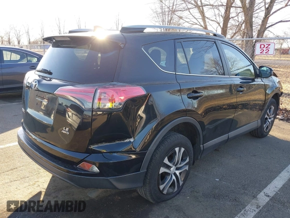 2017 Toyota RAV4 LE z VIN 2T3BFREV6HW543909, wystawiony jako IAAI lot #41668964 z przebiegiem 102 452 mil mil oraz . Historia ofert i sprzedaży dostępna na DreamBid. Obrazek 4.