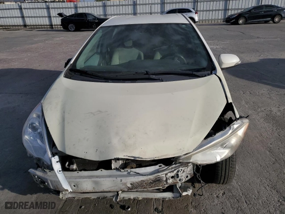 2012 Toyota Prius c One with VIN JTDKDTB35C1023861, listed as a Copart auction lot 47133545 with 461,252 mi miles and Salvage Title. Bid and sale history available at carsss.com. Image 5.