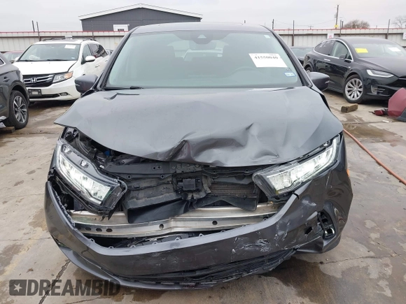 2021 Honda Odyssey Touring with VIN 5FNRL6H86MB021504, listed as a IAAI auction lot 41550040 with 55,068 mi miles. Bid and sale history available at carsss.com. Image 13.