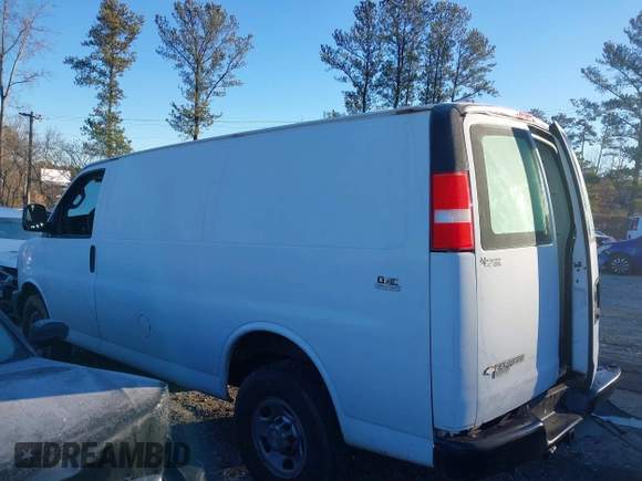2021 Chevrolet Express Cargo z VIN 1GCWGAF76M1175319, wystawiony jako IAAI lot #41333994 z przebiegiem 81 474 mil mil oraz . Historia ofert i sprzedaży dostępna na DreamBid. Obrazek 14.