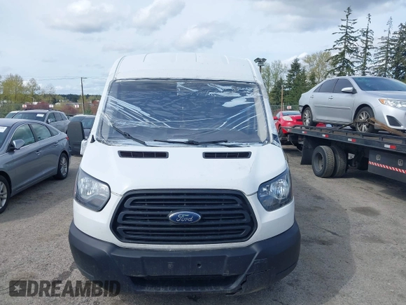 2019 Ford Transit z VIN 1FTBW2CM0KKB30319, wystawiony jako IAAI lot #42003985 z przebiegiem 396 456 mil mil oraz . Historia ofert i sprzedaży dostępna na DreamBid. Obrazek 12.